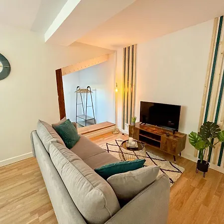 Duplex Au Pied De La Gare - Netflix - Hyper-centre 아파트 *